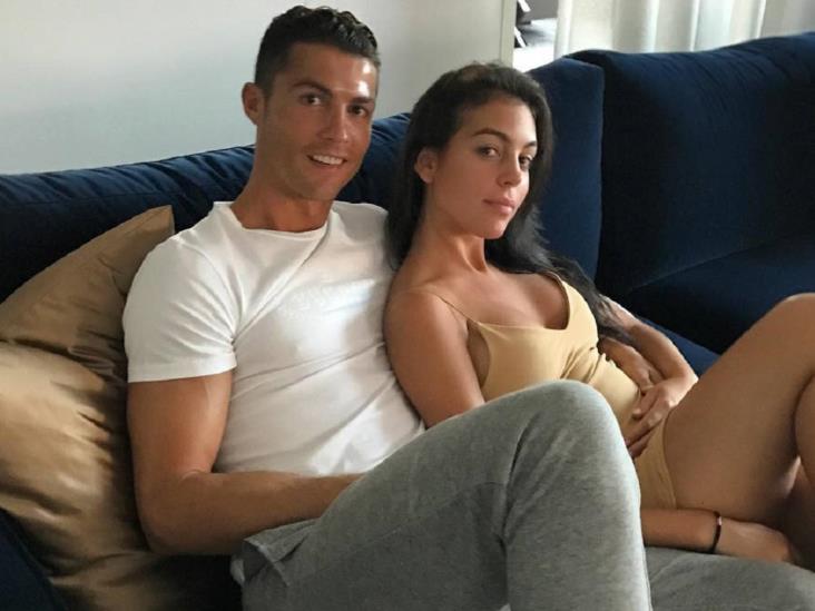 Novia de Cristiano Ronaldo espera gemelos Novia de Cristiano Ronaldo espera gemelos
