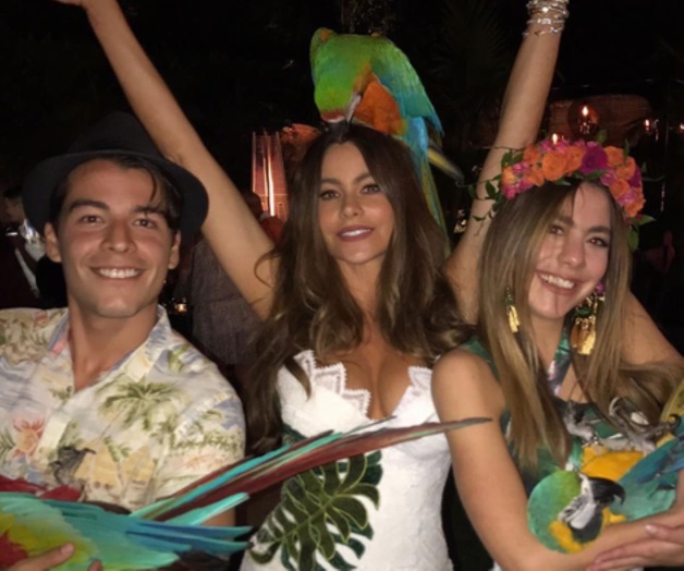 Polémica por guacamayas Polémica por guacamayas