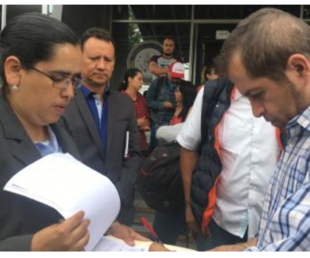 Exigen aparición de periodista plagiado