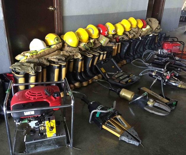 Trabajan bomberos en condiciones deplorables