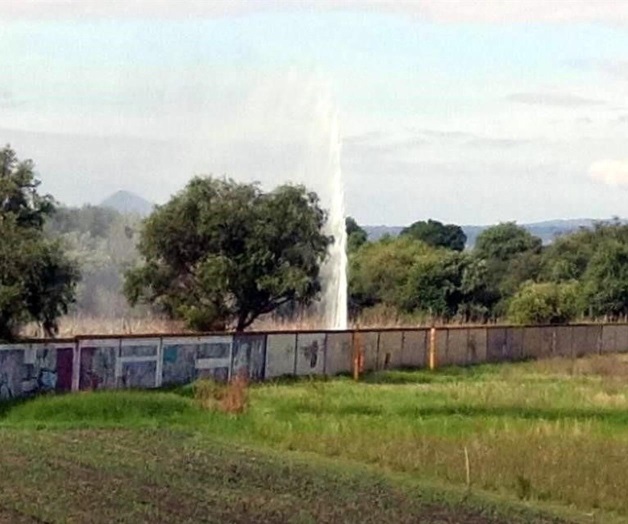 Provoca ordeña fuga en ducto en Puebla Provoca ordeña fuga en ducto en Puebla