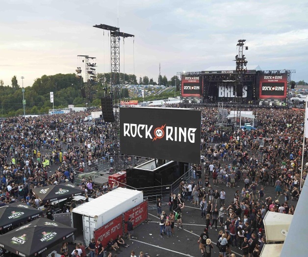Terror en festival de rock por alarma terrorista en Alemania Terror en festival de rock por alarma terrorista en Alemania