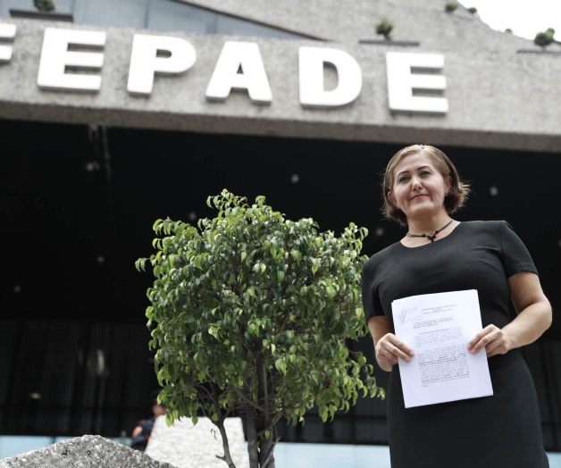 Denuncia Eva Cadena a Morena ante la Fepade Denuncia Eva Cadena a Morena ante la Fepade