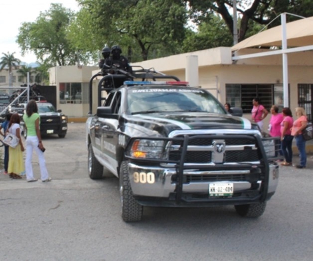 Trasladan 15 reos del Cedes Victoria Trasladan 15 reos del Cedes Victoria