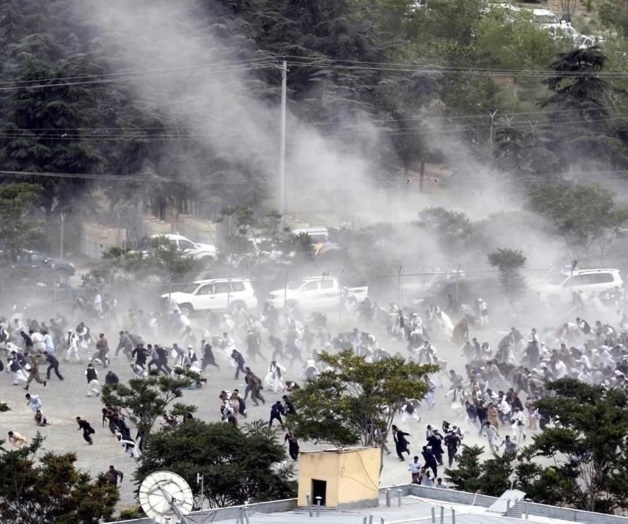 Mueren 19 en ataque en funeral de Kabul Mueren 19 en ataque en funeral de Kabul