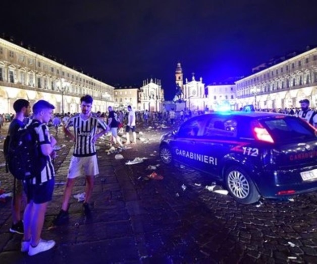 Falsa alarma causa estampida que deja 30 heridos en Turín Falsa alarma causa estampida que deja 30 heridos en Turín