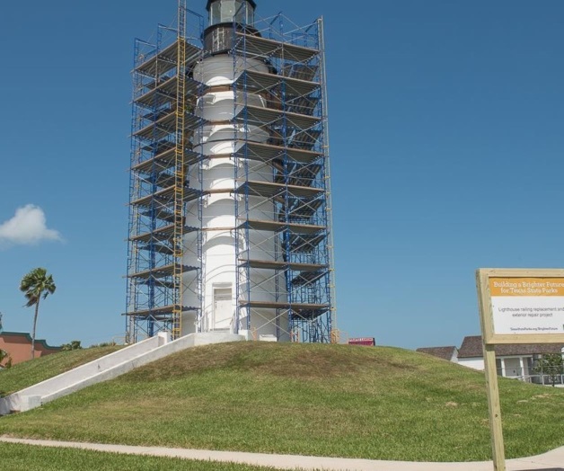 Suspenden cine al aire libre por arreglos Suspenden cine al aire libre por arreglos