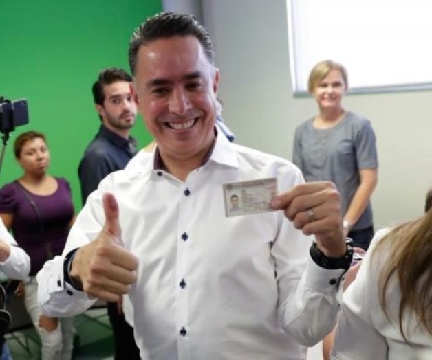 El candidato Guillermo Anaya vota en Coahuila; rechaza presunto boicot El candidato Guillermo Anaya vota en Coahuila; rechaza presunto boicot