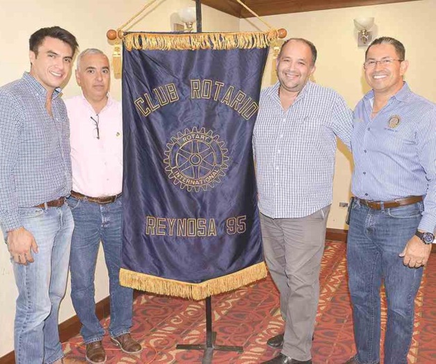 Dan la bienvenida a nuevos socios Dan la bienvenida a nuevos socios