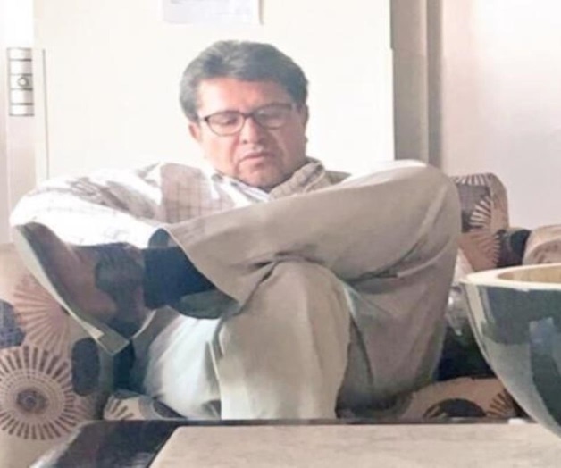 Detienen a presunto chofer de Monreal con fajos de billetes