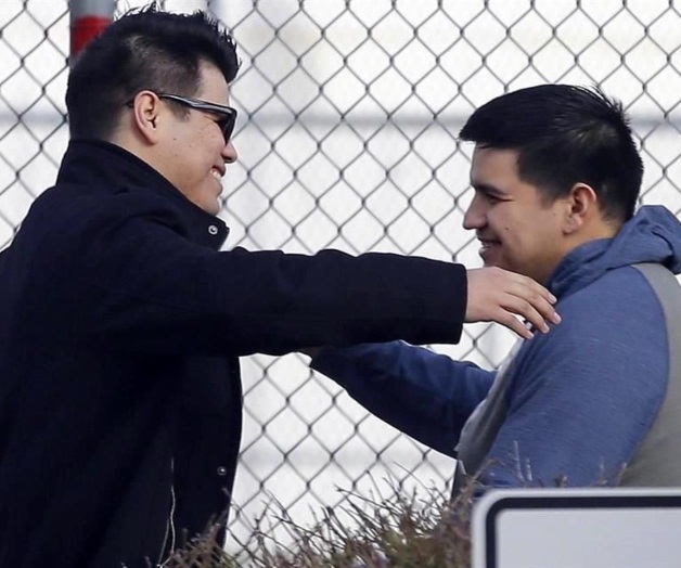 Ayudan a migrantes en Estados Unidos con licencia