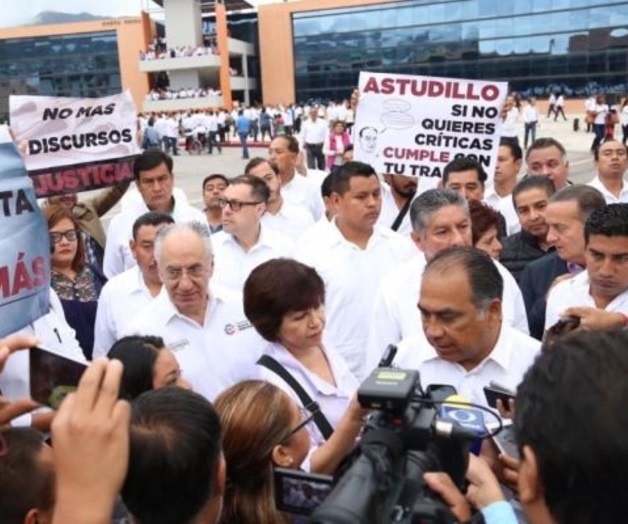 Periodistas exigen justicia por agresiones a colegas en Guerrero Periodistas exigen justicia por agresiones a colegas en Guerrero