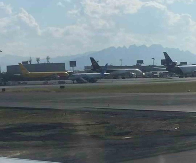 Fuerte ventisca obliga a desviar vuelos a Monterrey Fuerte ventisca obliga a desviar vuelos a Monterrey