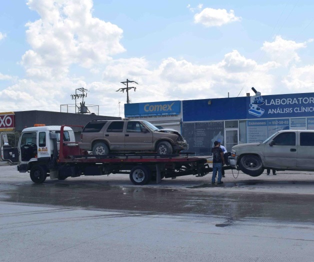 Provocan percance al huir de autoridad Provocan percance al huir de autoridad