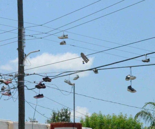 Piden no colgar los tenis Piden no colgar los tenis