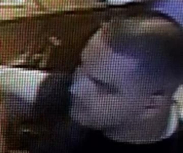 Buscan dar con sospechoso de robo, amagó a empleado Buscan dar con sospechoso de robo, amagó a empleado