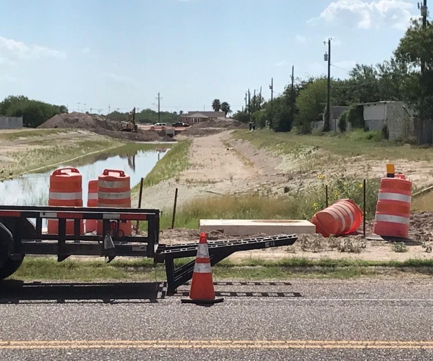 Evacuan residentes por ruptura de línea de gas Evacuan residentes por ruptura de línea de gas
