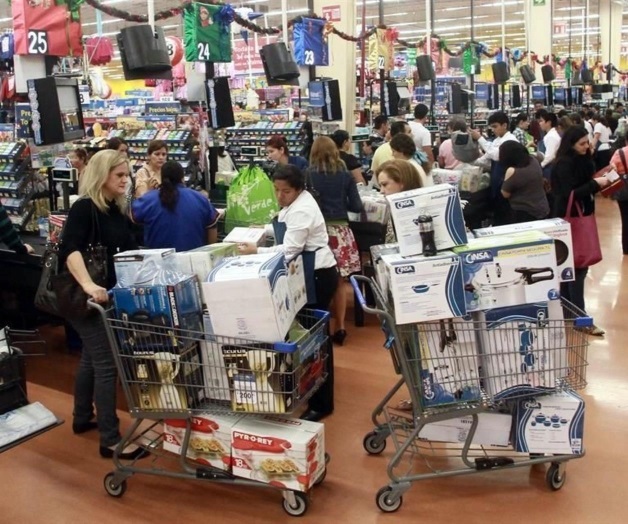 Consumo privado en México baja 0.38% en marzo