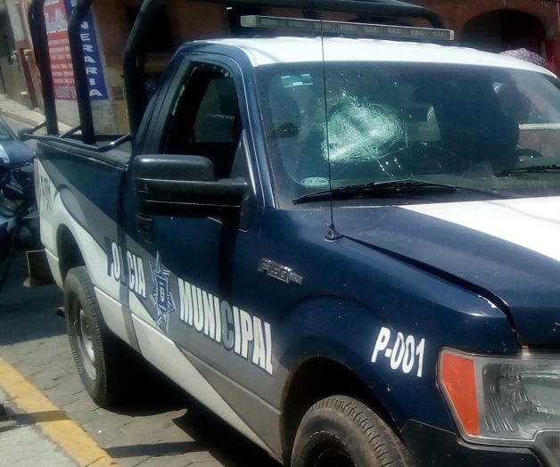 Agreden huachicoleros a policías en Puebla Agreden huachicoleros a policías en Puebla
