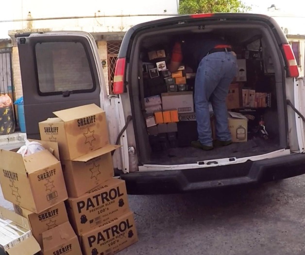 Decomisan alcohol y tabaco importados ilegalmente al país