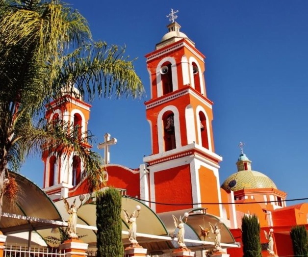 Falso sacerdote le robó a fieles al menos 4 mdp Falso sacerdote le robó a fieles al menos 4 mdp