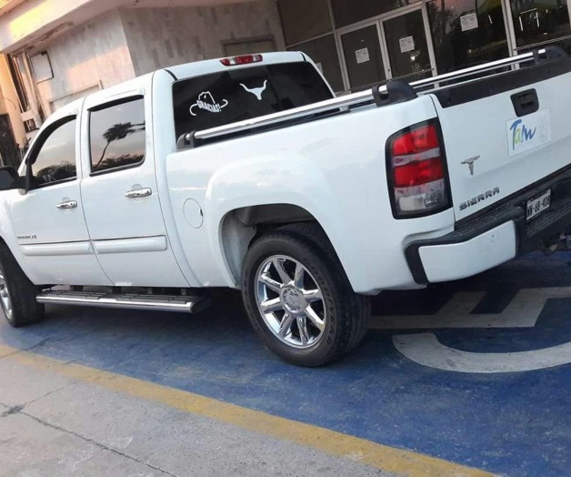 Alcalde pone el mal ejemplo Alcalde pone el mal ejemplo