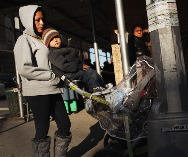 Un tercio de hispanos en Nueva York vive en la pobreza Un tercio de hispanos en Nueva York vive en la pobreza