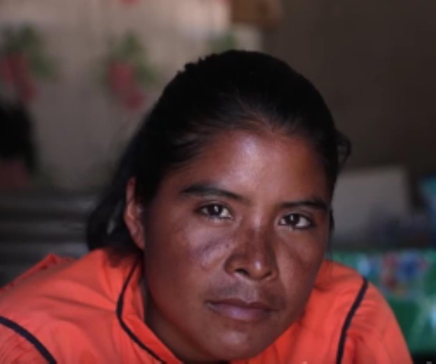 Así es la vida de la tarahumara campeona de ultramaratones que corre en sandalias Así es la vida de la tarahumara campeona de ultramaratones que corre en sandalias