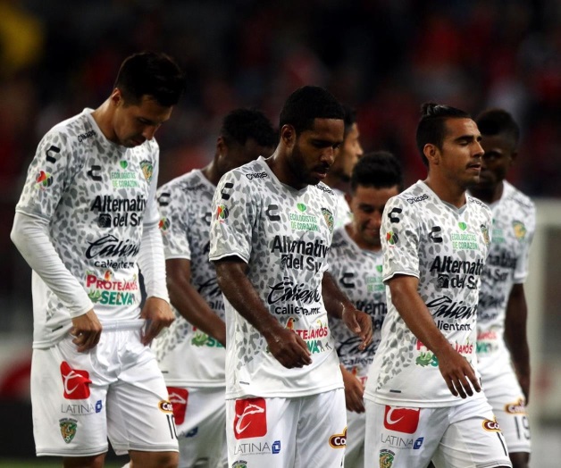 Impiden a Jaguares y Puebla comprar