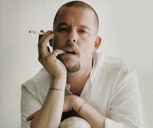 Filmarán documental sobre diseñador Alexander McQueen Filmarán documental sobre diseñador Alexander McQueen