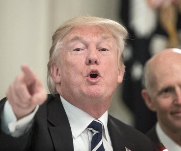 Trump acusa en Twitter a Comey, le llama mentiroso y filtrador Trump acusa en Twitter a Comey, le llama mentiroso y filtrador