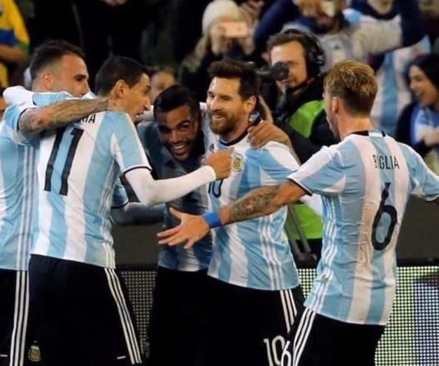 Debuta Jorge Sampaoli con triunfo sobre Brasil Debuta Jorge Sampaoli con triunfo sobre Brasil