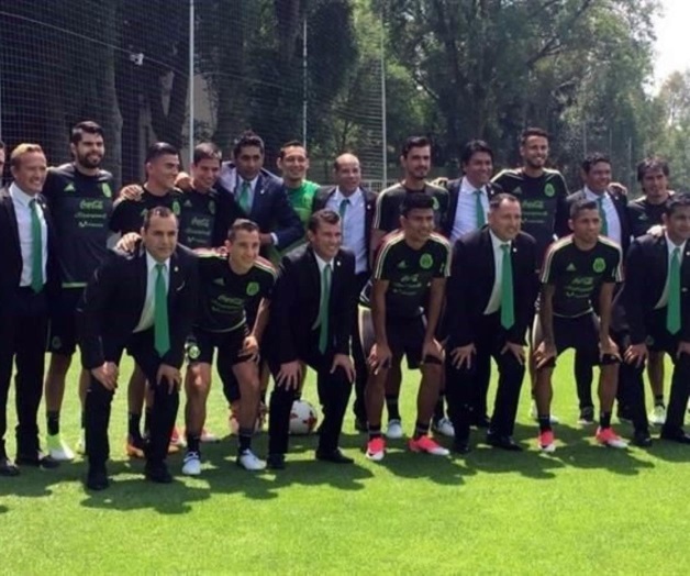 Visitan campeones de Confederaciones 1999 al Tri Visitan campeones de Confederaciones 1999 al Tri