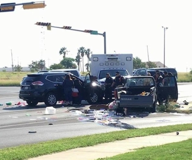 Aparatoso accidente deja dos lesionados en Laredo Aparatoso accidente deja dos lesionados en Laredo