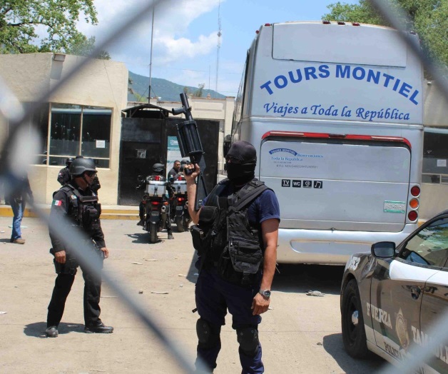 Caótico traslado de reos del penal Caótico traslado de reos del penal