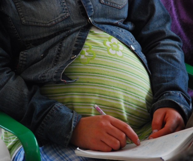 Dejan escuela por biberones y pañales Dejan escuela por biberones y pañales
