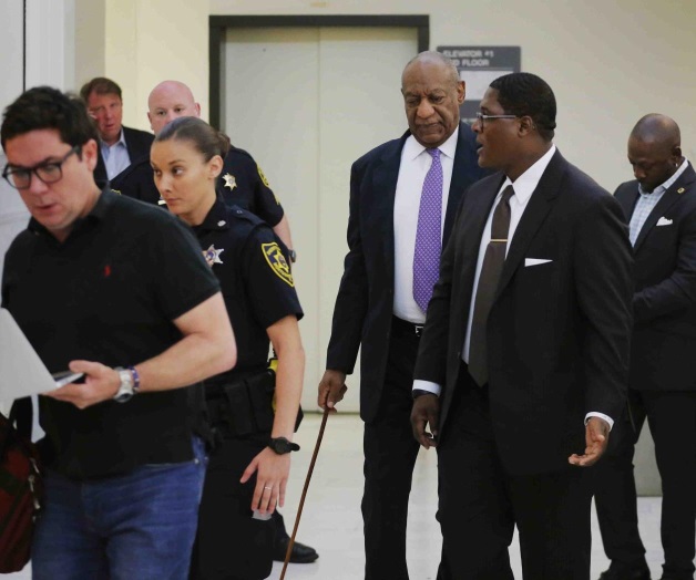 Presentan as bajo la manga Presentan as bajo la manga