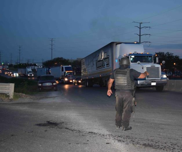 Frontera bajo sitio. Acorralan con bloqueos a Reynosa y Río Bravo Frontera bajo sitio. Acorralan con bloqueos a Reynosa y Río Bravo