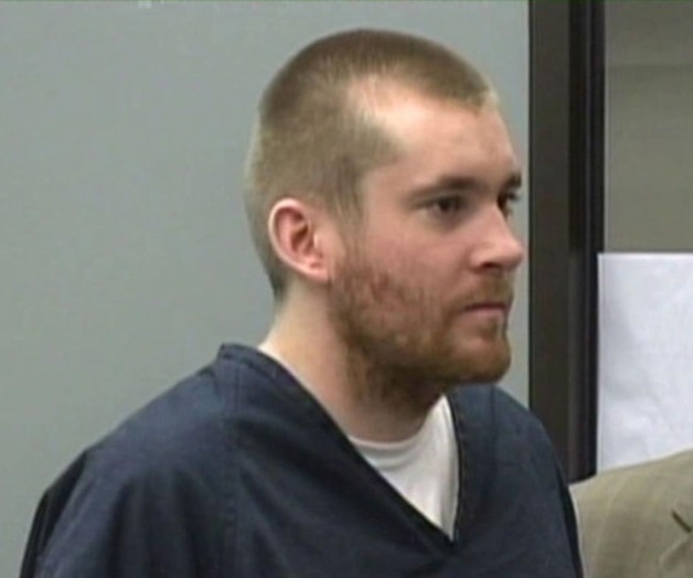 Asesinó a sus padres; 100 años de cárcel Asesinó a sus padres; 100 años de cárcel