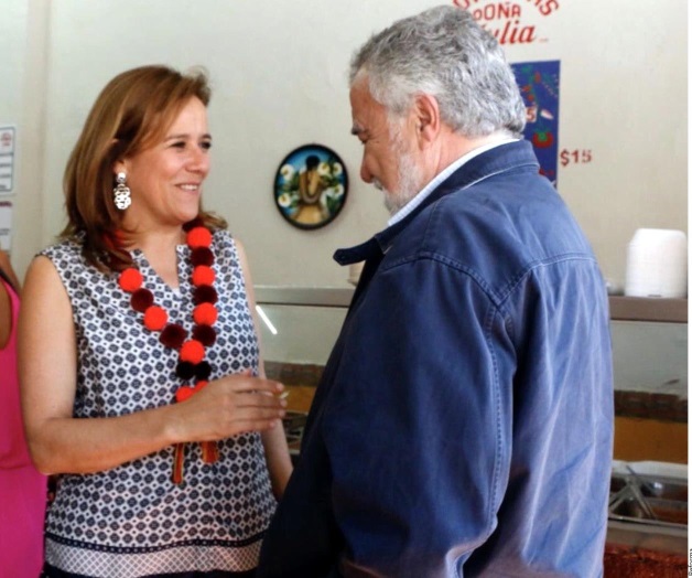 Gritan ‘asesina’ a Margarita Zavala en San Luis Potosí Gritan ‘asesina’ a Margarita Zavala en San Luis Potosí