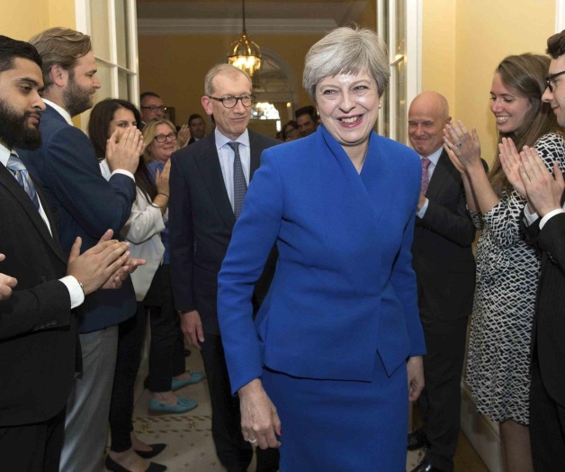 May y partido llegan a acuerdo pero no formarán una coalición May y partido llegan a acuerdo pero no formarán una coalición