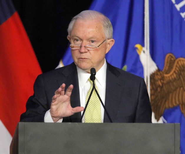 Se extiende trama rusa. Controversia acapara la atención Se extiende trama rusa. Controversia acapara la atención