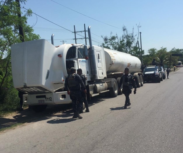 Recupera la Gendarmería tráiler con gasolina robada