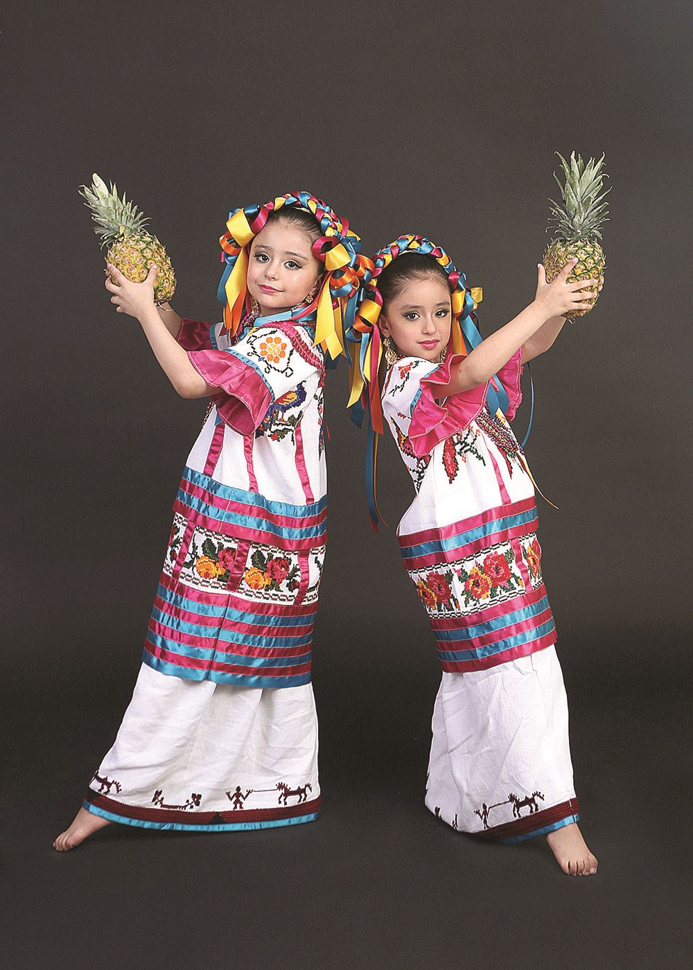 Regina y Camila Isabella Leal López