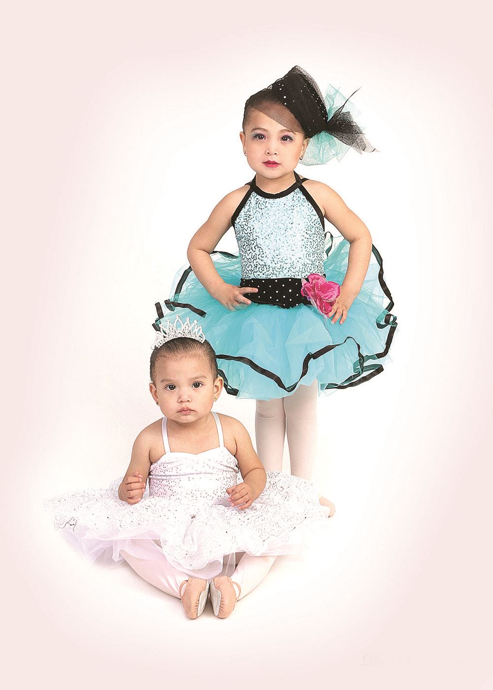 Renata y Ximena Pacheco Pimentel