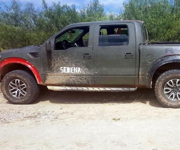 Localizan vehículo clonado de la Sedena en Nuevo Laredo Localizan vehículo clonado de la Sedena en Nuevo Laredo