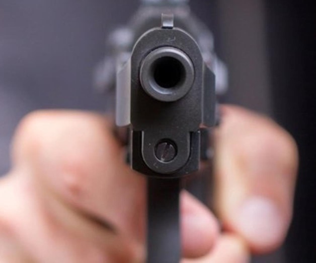 Muere policía al intentar impedir asalto en combi de Edomex Muere policía al intentar impedir asalto en combi de Edomex