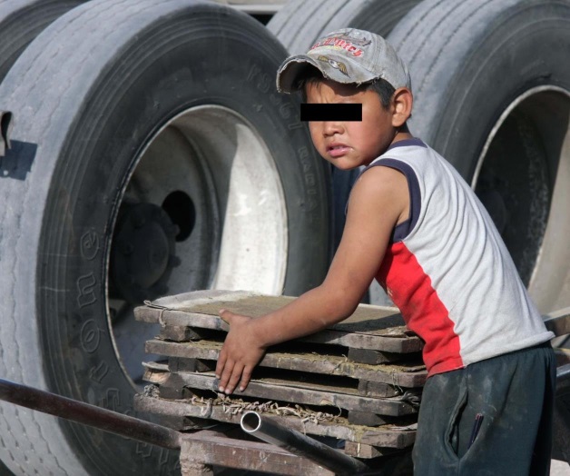 Laboran 3.6 millones de niños en México Laboran 3.6 millones de niños en México