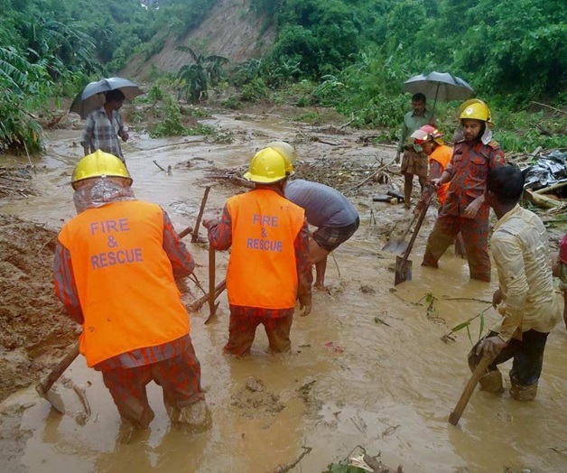 Deslizamientos de tierra en Bangladesh dejan cerca de 100 muertos Deslizamientos de tierra en Bangladesh dejan cerca de 100 muertos
