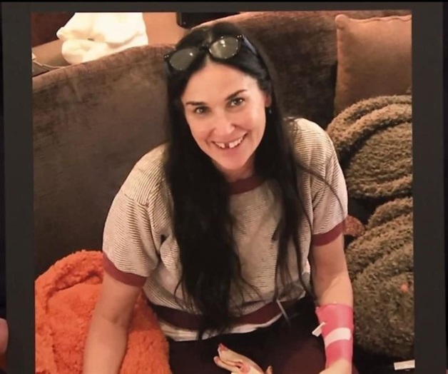 Pierde Demi Moore dientes por estrés Pierde Demi Moore dientes por estrés